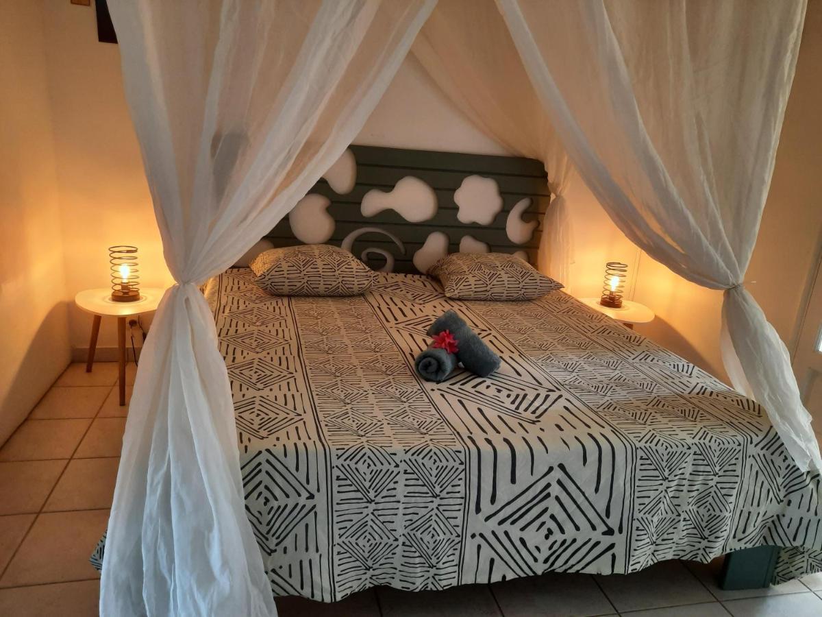 Sur L'Anse Terre-De-Haut Quarto foto