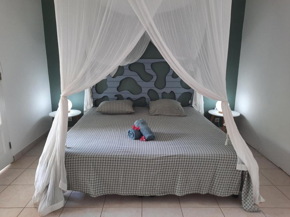 Sur L'Anse Terre-De-Haut Quarto foto